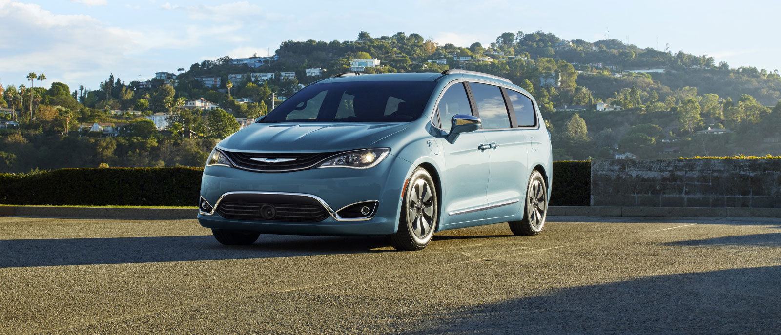 2017 Pacifica Touring Blue Exterior